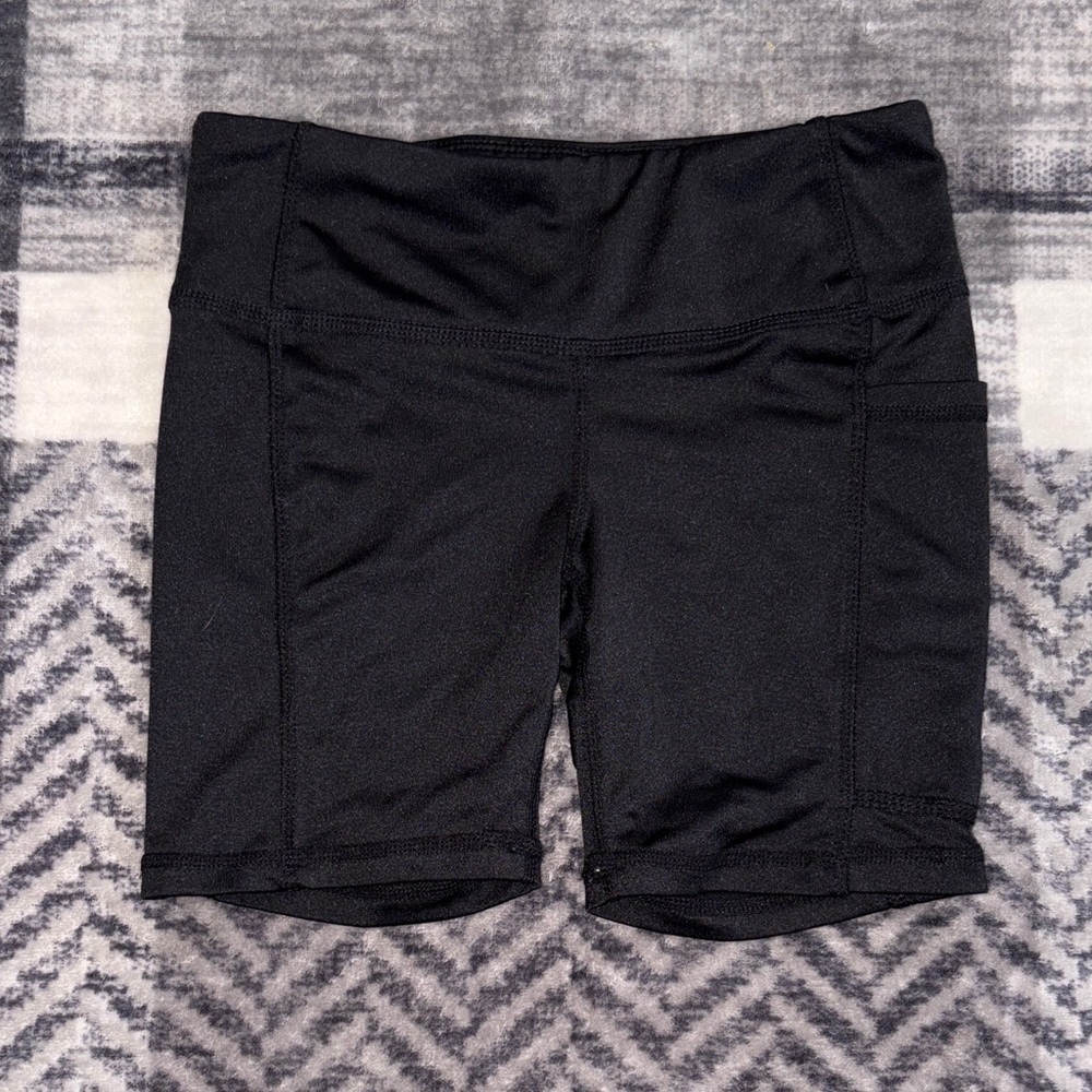 🦋Ideology Kids' Black Performance Shorts